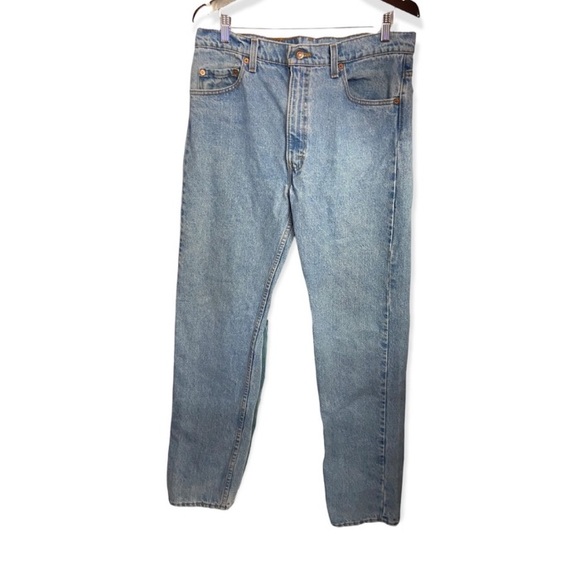 Vintage Levi’s 505 Regular Light Wash Jeans - Picture 2 of 12